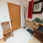Frida Old Town With Private Parking 아파트 코시체