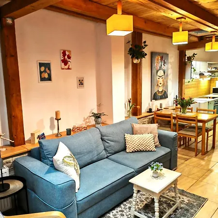 Frida Old Town With Private Parking Кошице