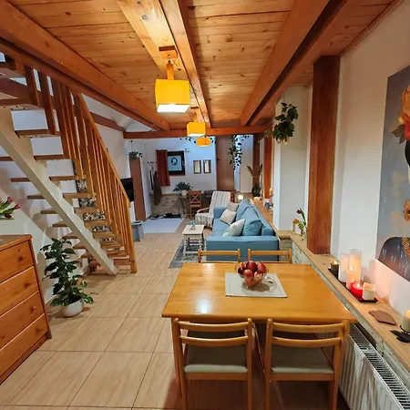 아파트 Frida Old Town With Private Parking 코시체